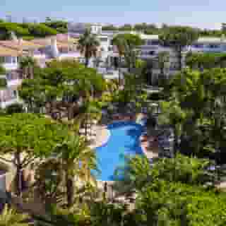 Ria Park Garden, 1 of 5