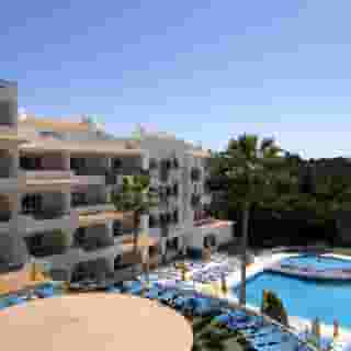 Luna Miramar, 2 of 5