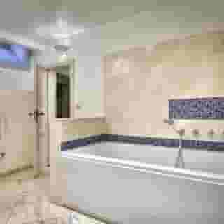 Black Star Suites, 4 of 5