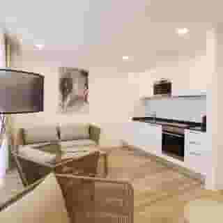 Work Life Residence By Primestay, 2 of 5