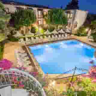 Moonshine Apartments, 2 of 5