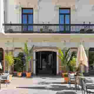 H10 Palacio Colomera, 2 of 5