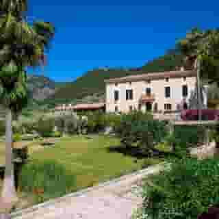 Monnaber Nou, 2 of 5