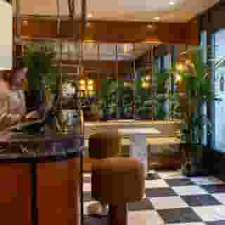 La Conversation, 3 of 5