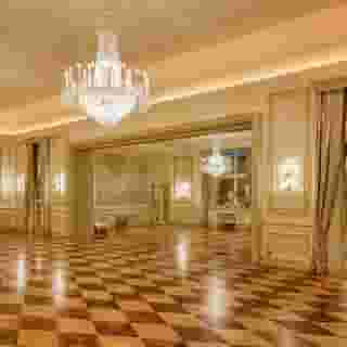 Fairmont Hotel Vier Jahreszeiten, 2 of 5