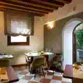 Sonder Salute Palace, 4 of 5