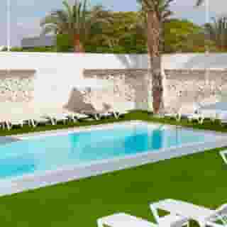 Port Elche, 1 of 5