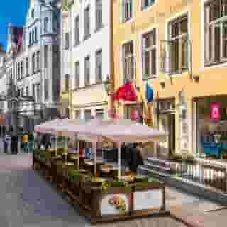 Meriton Old Town Garden, 1 of 5