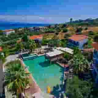 Flegra Palace, 3 of 5