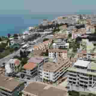 Middle Town Palace, 3 of 5