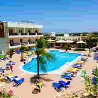 Real Palace Hotel & Studios, 2 of 5