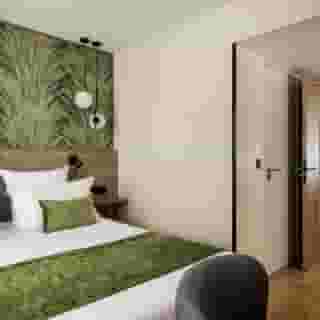 Hotel Theoreme, 6 of 6