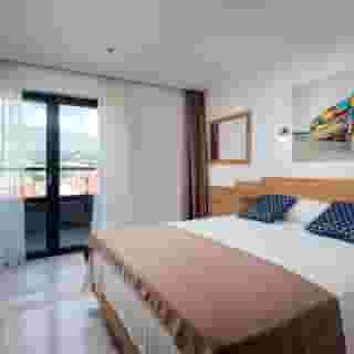 D-elegant Lapad Dubrovnik, 2 of 5