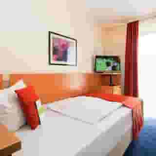 Favored Hotel Plaza, 6 of 6