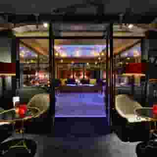 Hotel Friends, 1 of 5