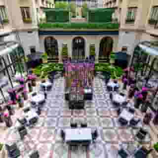 Four Seasons Hotel Paris, 1 of 5