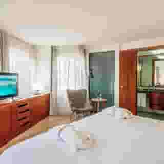 MiaPera Hotel, 4 of 5