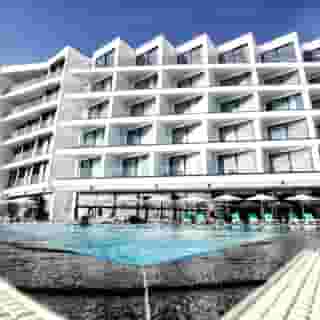 Luxury Premium Finese, 1 of 5