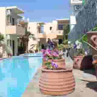 Lola Apartments, 1 of 5