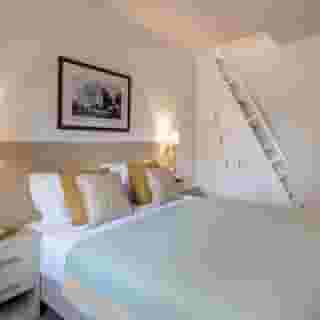 Gallery Suites & Residences, 2 of 5