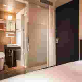 the b akasaka-mitsuke, 3 of 5