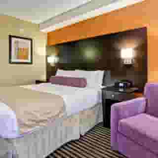 Best Western Plus Toronto North York Hotel & Suite, 5 of 5