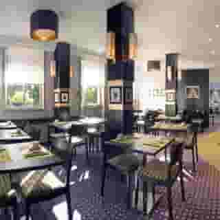 Le Versailles, 2 of 5