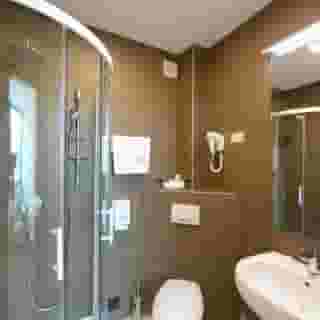 Hotel Hedonic, 4 of 5