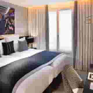 Hotel Dress Code, 4 of 5