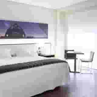 Primus Valencia, 3 of 5