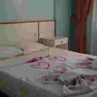 Golden Moon Apartments, 4 of 5