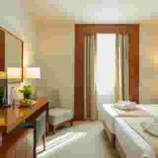 Dom Carlos Liberty, 3 of 5