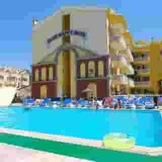 Club Happy Days Apartment, 1 of 5