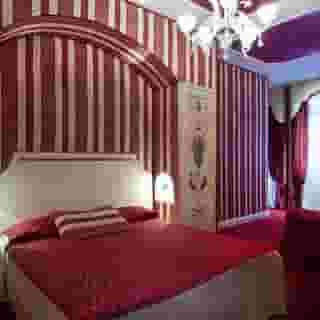 Hotel Belle Epoque, 3 of 5