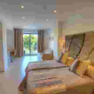 The Plaza and Plaza Regency Hotels, 5 of 5