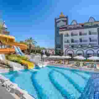 Well Palace Side, 2 of 5