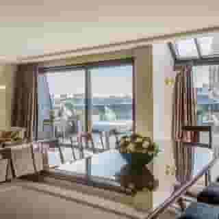 Warwick Brussels, 3 of 5