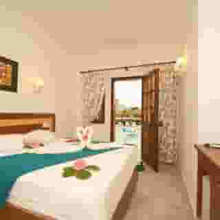 White Hotel, 5 of 5
