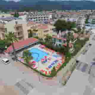 Albatros Apartments, 1 of 5