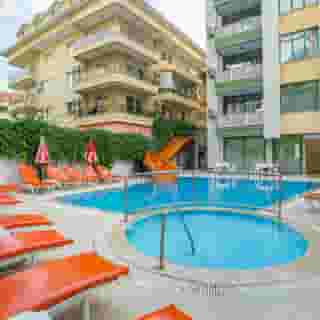 Sifalar Apart, 4 of 5