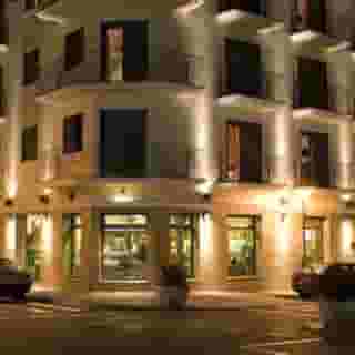 Loar Ferreries Apartments, 1 of 5