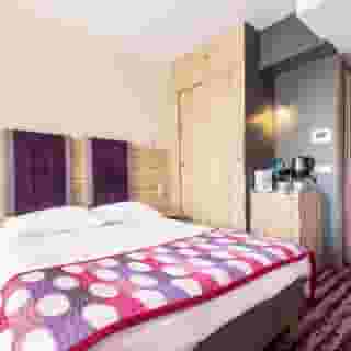 Galaxy Hotel, 3 of 5