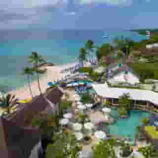 Crystal Cove by Elegant Hotels, 2 of 5