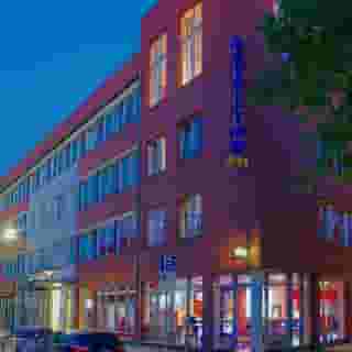 H24 Hoteltow, 2 of 5