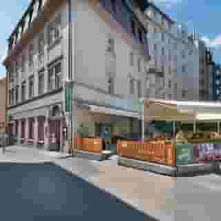 Royal Esprit, 2 of 5