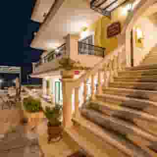 Andreolas Luxury Suites, 5 of 5