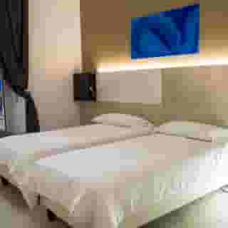 Hotel Mac Mahon, 1 of 5