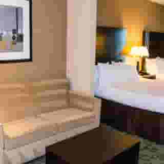 Holiday Inn Express & Suites Houston Nw Beltway 8, 2 of 5