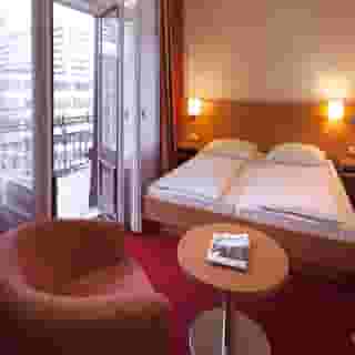 Air in Berlin Hotel, 3 of 5