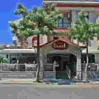 Club Dante Apartments, 3 of 5